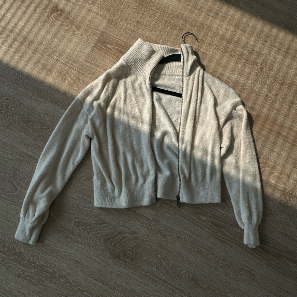 Spiritual Gangster: Chic Cream Women's zip up